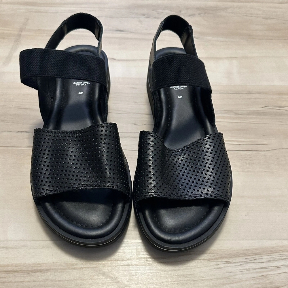 Spring Step Women’s Black Sandals
